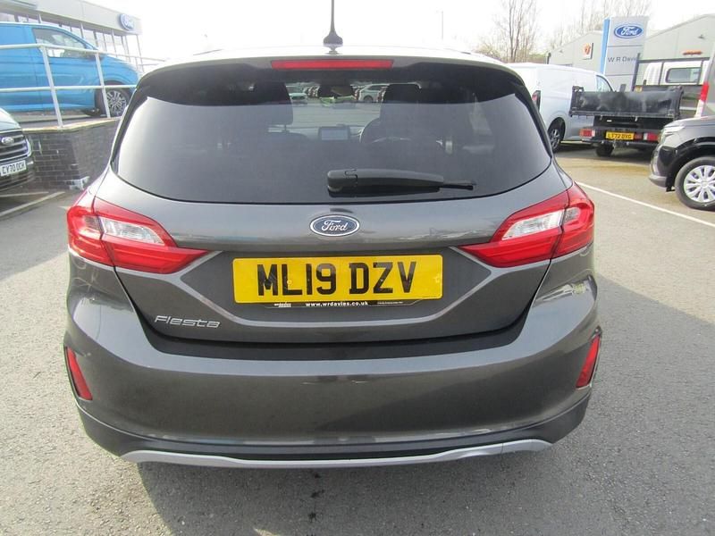 Used Ford Fiesta Active 100 HP (73 kW) 2019 Magnetic grey Hatchback
