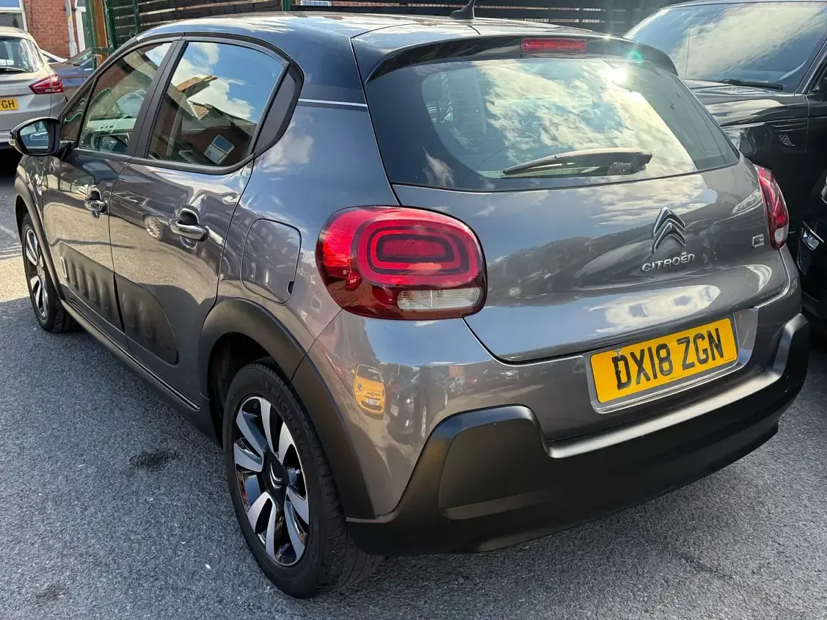 Used Citroën C3 Feel 67 HP (49 kW) 2018 Grey Hatchback