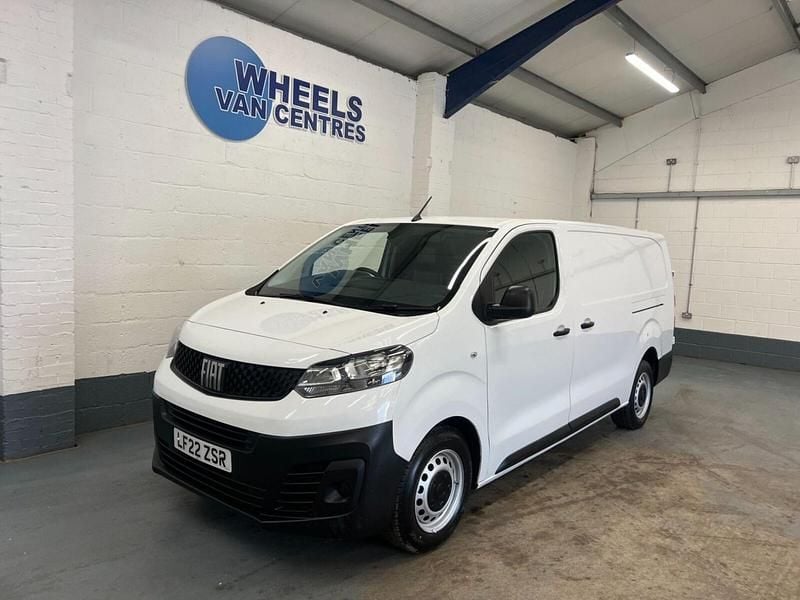 White Used 2022 Fiat Scudo S MPV | £11,390 (Good price) - Image 1/4