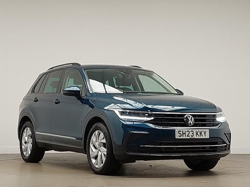 Blue Used 2023 VW Tiguan Life SUV | £20,998 (Fair price) - Image 1/4