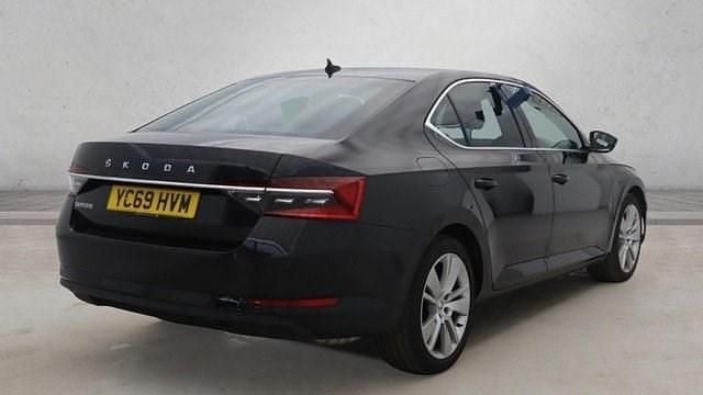 Used Skoda Superb SE L 190 HP (139 kW) 2019 Black Hatchback