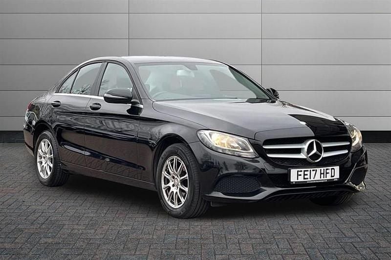 Used Mercedes C220 SE 170 HP (125 kW) 2017 Obsidian black Sedan