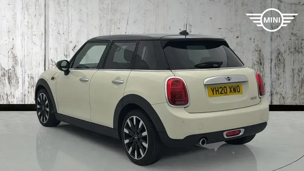 Used Mini Cooper Exclusive 134 HP (98 kW) 2020 White Hatchback