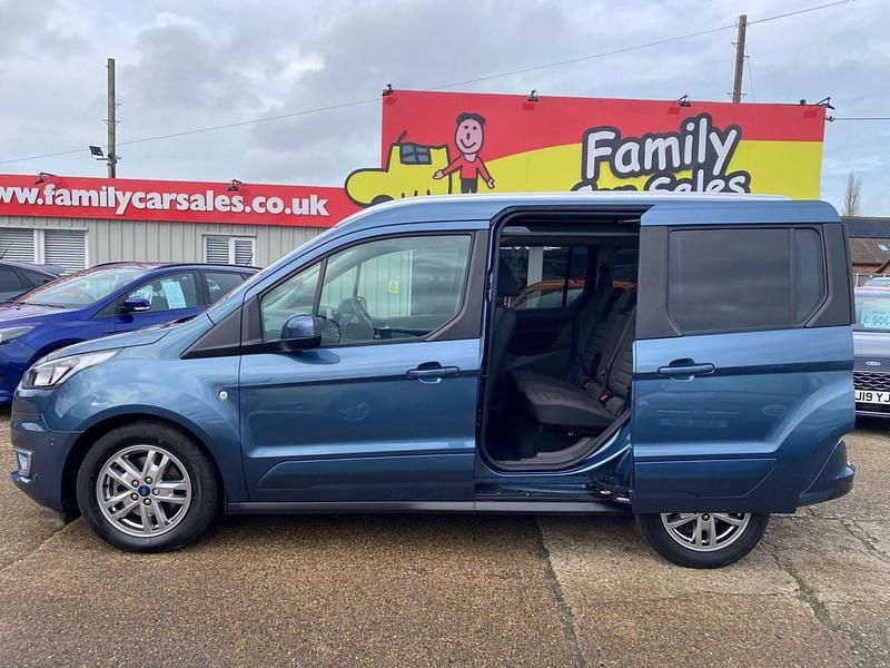 Used Ford Tourneo Connect Titanium 2019 Blue MPV