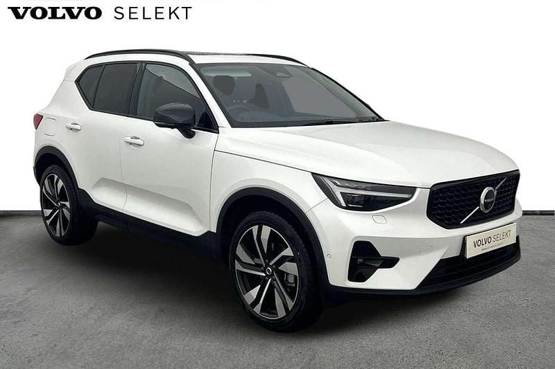 White Used 2025 Volvo XC40 Ultra SUV | £37,500 (Expensive) - Image 1/3