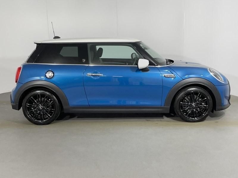 Used Mini Cooper S Exclusive 176 HP (129 kW) 2024 Blue Hatchback