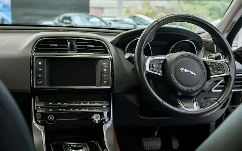 Used Jaguar XE Portfolio 179 HP (131 kW) 2019 Sedan
