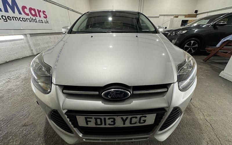 Used Ford Focus Zetec 116 HP (85 kW) 2013 Silver Hatchback