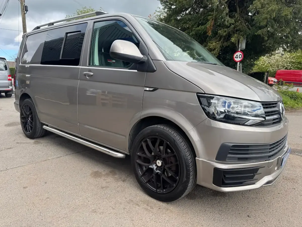 Usado VW Transporter Trendline 2017 Bege Van