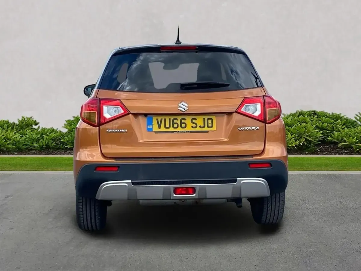 Used Suzuki Vitara SZ-T 120 HP (88 kW) 2016 Orange SUV