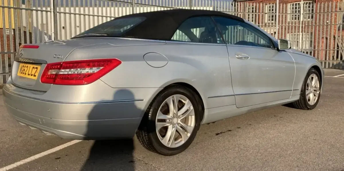 Begagnad Mercedes E220 SE 2012 Silver Cab