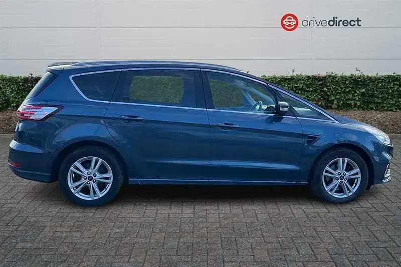 Used Ford S-MAX Titanium 150 HP (110 kW) 2020 Blue MPV