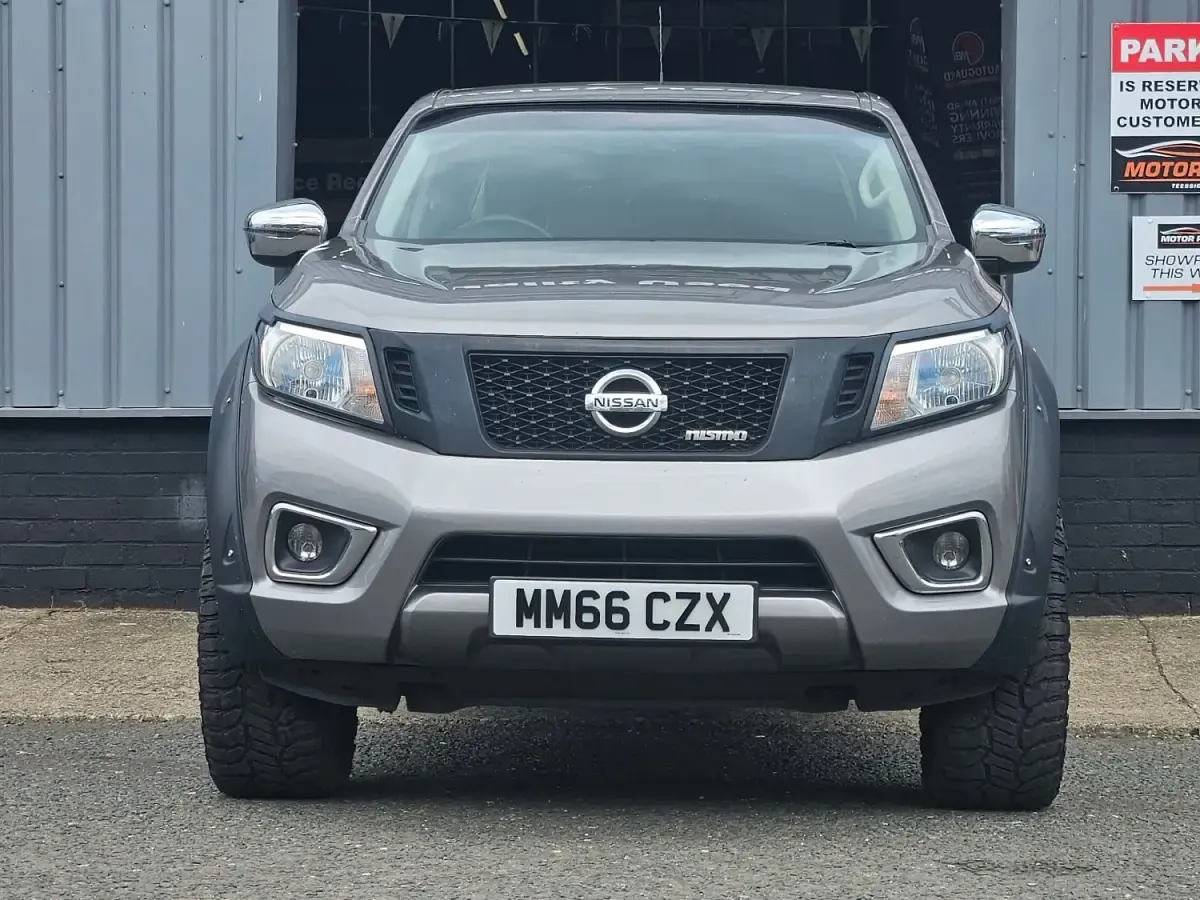 Käytetty Nissan Navara N-Connecta 2016 Harmaa Nouto