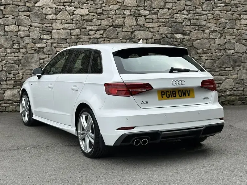 Used Audi A3 S-Line 150 HP (110 kW) 2018 White Sedan