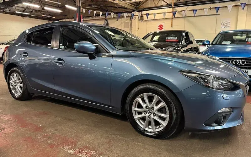 Gebraucht Mazda 3 120 PS (88 kW) 2016 Kleinwagen