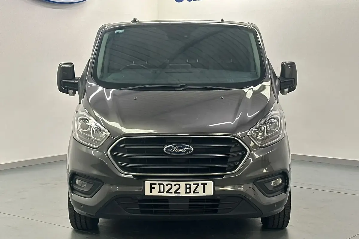 Used Ford Transit Custom Limited 131 HP (96 kW) 2022 Grey Van