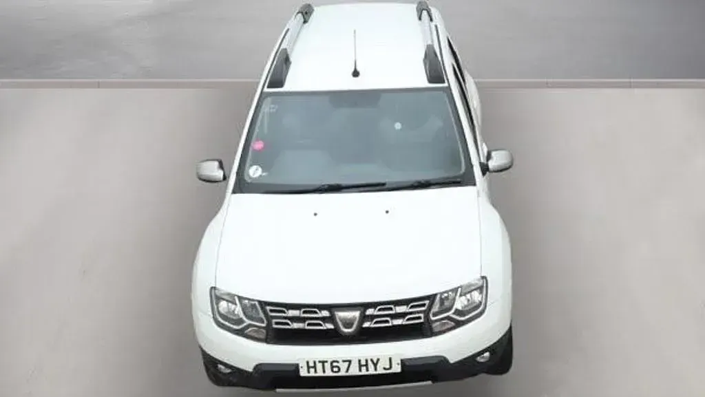 Used Dacia Duster 110 HP (80 kW) 2018 White SUV