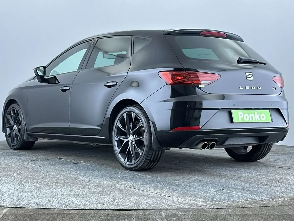 Used Seat Leon Black Edition 130 HP (95 kW) 2019 Black Hatchback