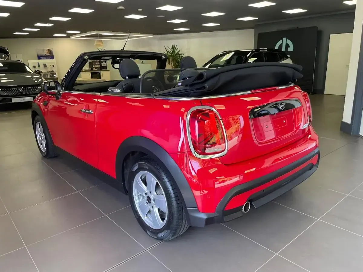 Used Mini Cooper Cabriolet Classic 134 HP (98 kW) 2023 Red Cabriolet