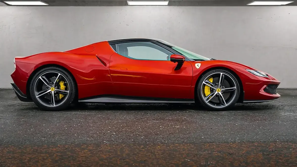 Used Ferrari 296 830 HP (610 kW) 2023 Red Coupe