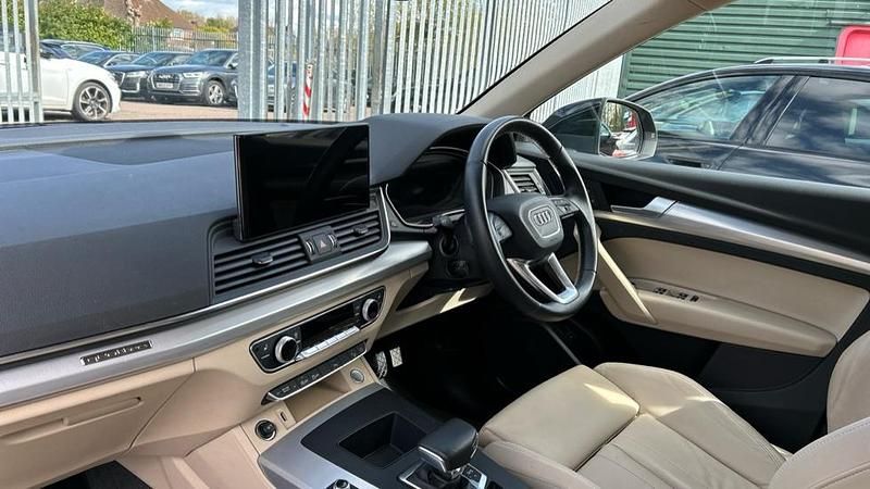 Used Audi Q5 Sport 265 HP (194 kW) 2023 Black SUV