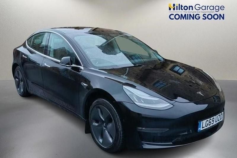 Used Tesla Model 3 Standard Range Plus 239 kW (325 HP) 2019 Sedan