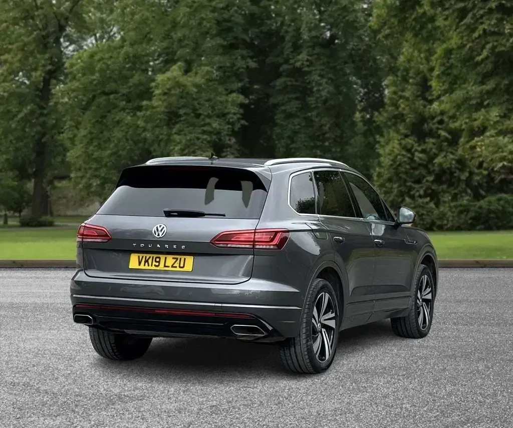 Used VW Touareg R-line 286 HP (210 kW) 2019 Grey SUV