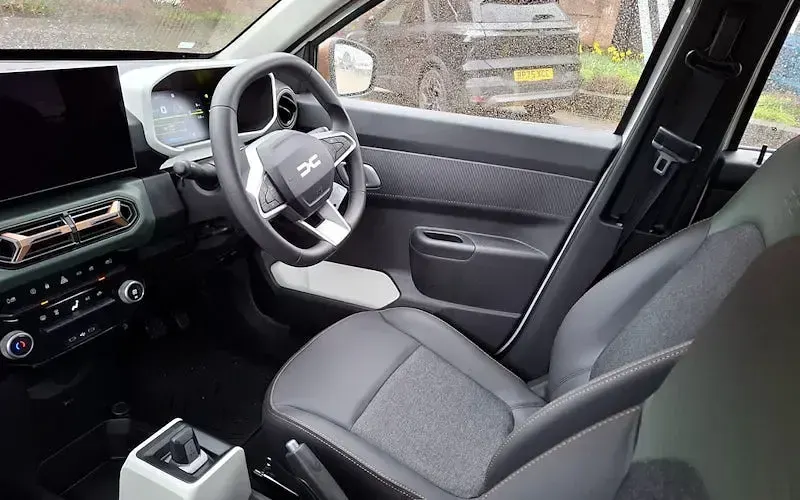 New Dacia Spring Extreme 75 kW (102 HP) 2026 Hatchback