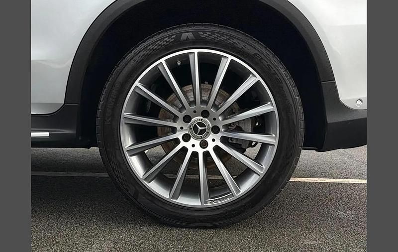 Used Mercedes GLC220 AMG Line Premium 191 HP (140 kW) 2019 Silver SUV