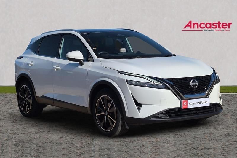 White Used 2022 Nissan Qashqai Tekna SUV | £16,995 (Fair price) - Image 1/4