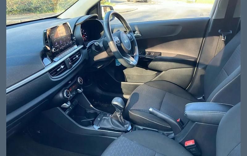 Used Kia Picanto 66 HP (48 kW) 2023 White Hatchback