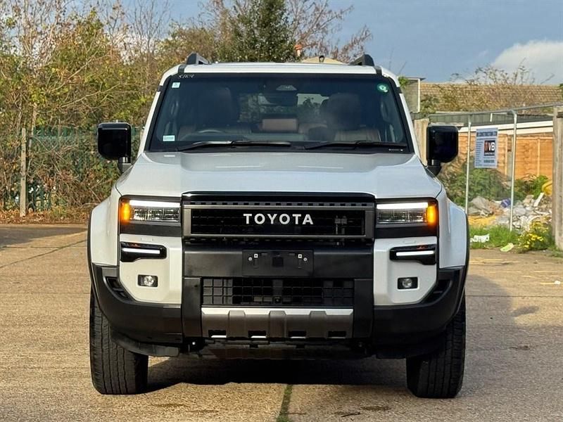 New Toyota Land Cruiser Prado Edition 204 HP (150 kW) 2025 White SUV