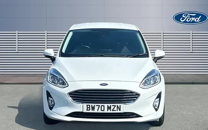 Used Ford Fiesta Titanium 125 HP (91 kW) 2021 White Hatchback