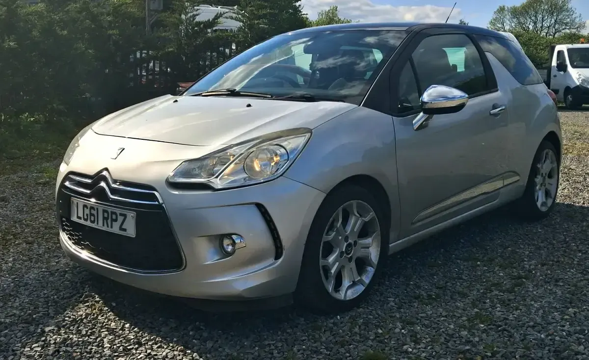 Used Citroën DS3 110 HP (80 kW) 2011 Silver Hatchback