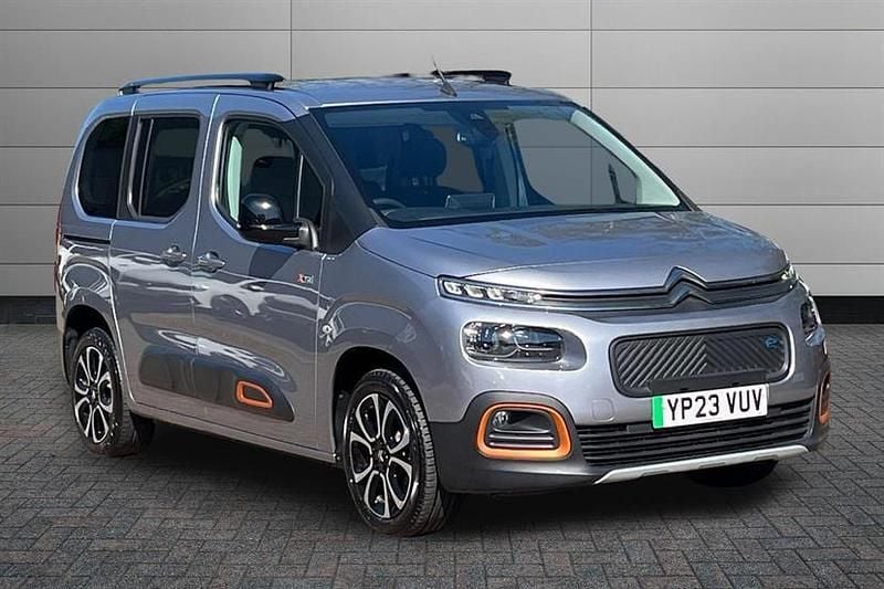 Usado Citroën e-Berlingo XTR 100 kW (136 HP) 2023 Cinzento Monovolume