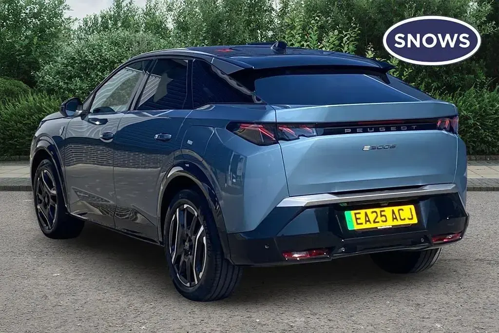 Used Peugeot e-3008 GT 80 kW (110 HP) 2025 SUV