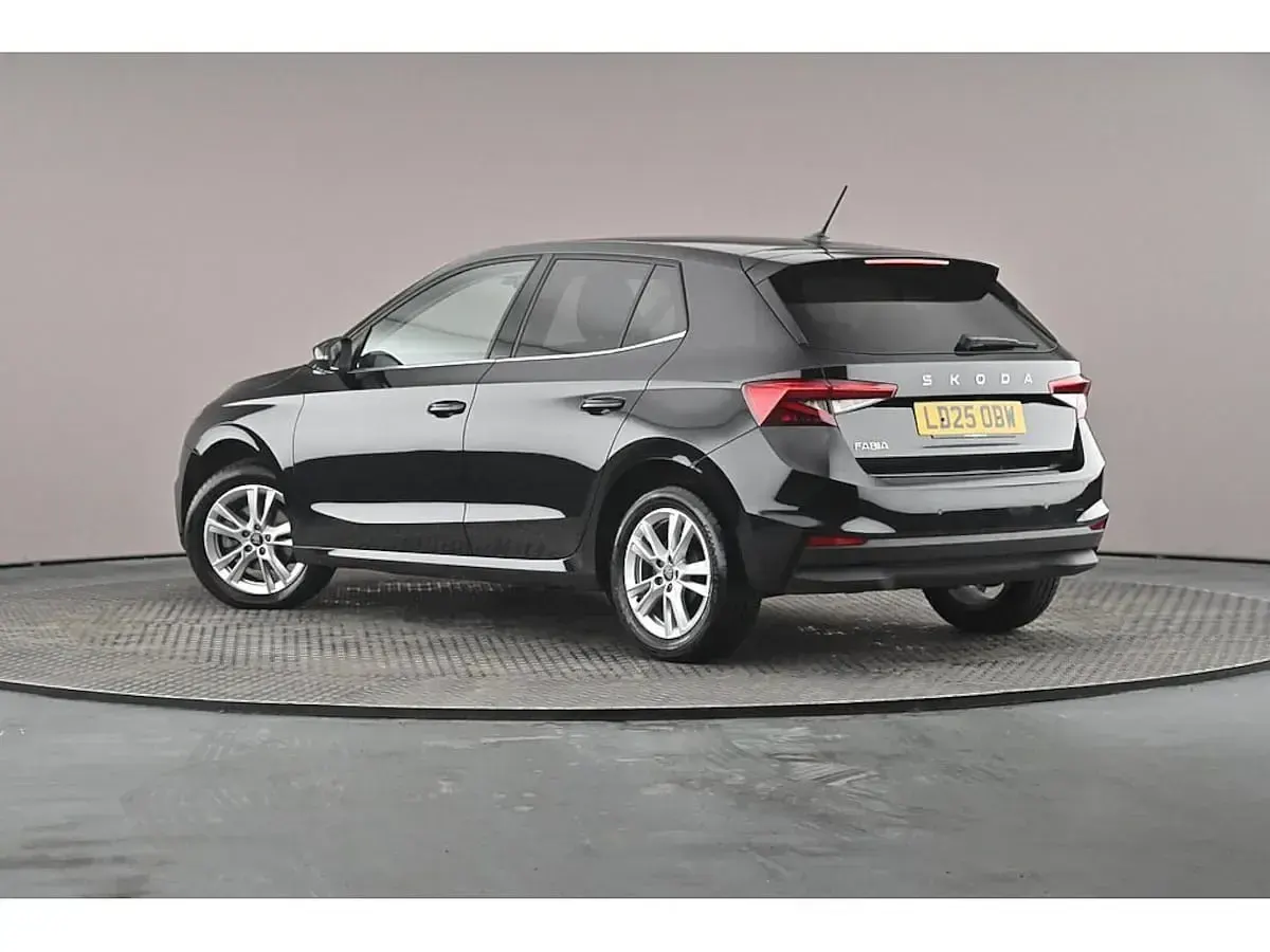 Begagnad Skoda Fabia SE L 85 HK (62 kW) 2025 Svart Halvkombi