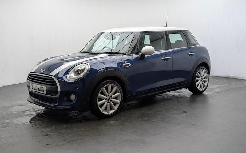 Used Mini Cooper Hatch 136 HP (100 kW) 2016 Blue Hatchback