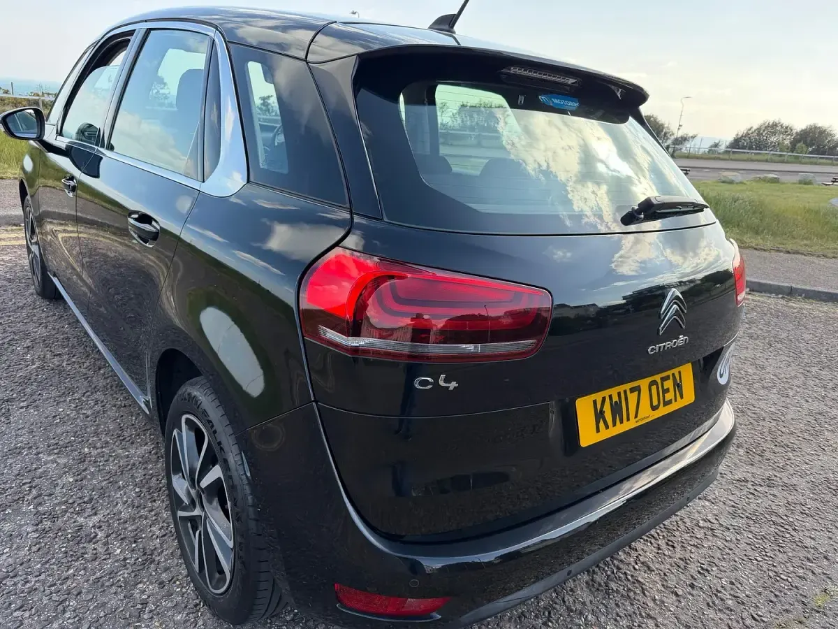 Used Citroën C4 Picasso Feel 120 HP (88 kW) 2017 Black MPV