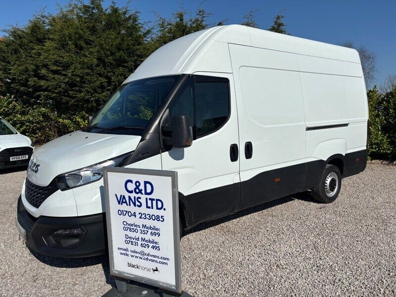 White Used 2021 Iveco Daily Van | £15,995 (Good price) - Image 1/4