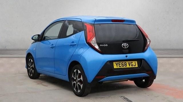 Usado Toyota Aygo X-plore 71 HP (52 kW) 2018 Azul Citadino