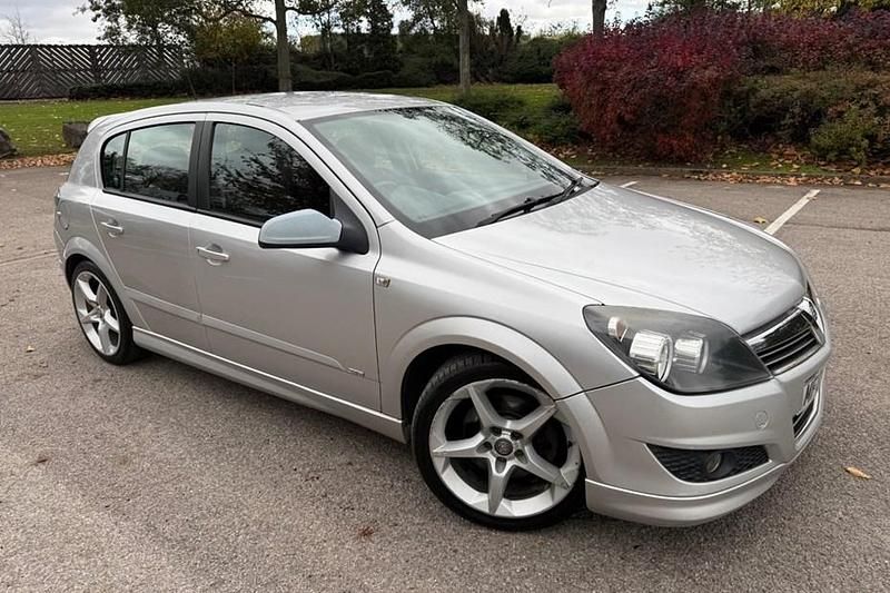 Silver Used 2009 Vauxhall Astra SRi Hatchback | £1,590 (Super price) - Image 1/1