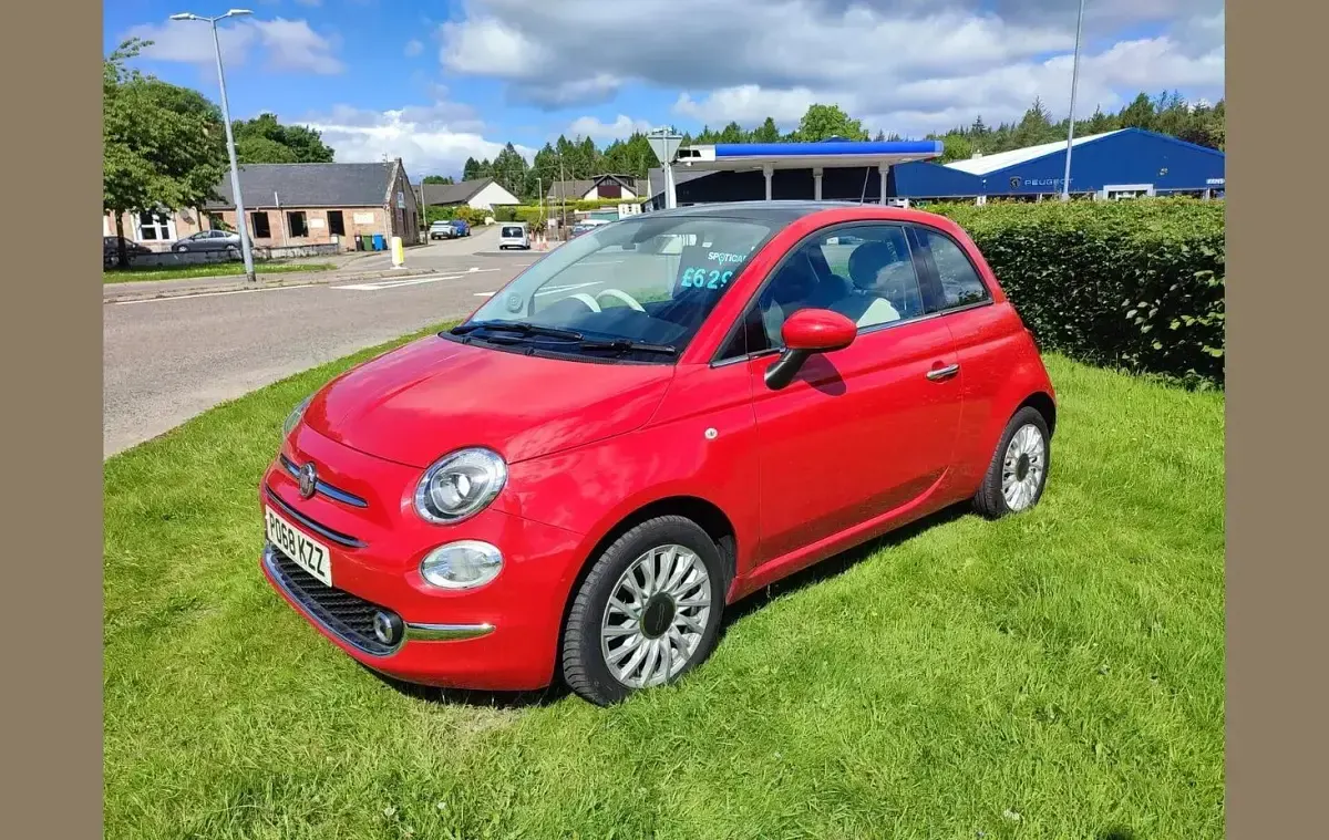 Used Fiat 500 Lounge 69 HP (50 kW) 2018 Red Hatchback