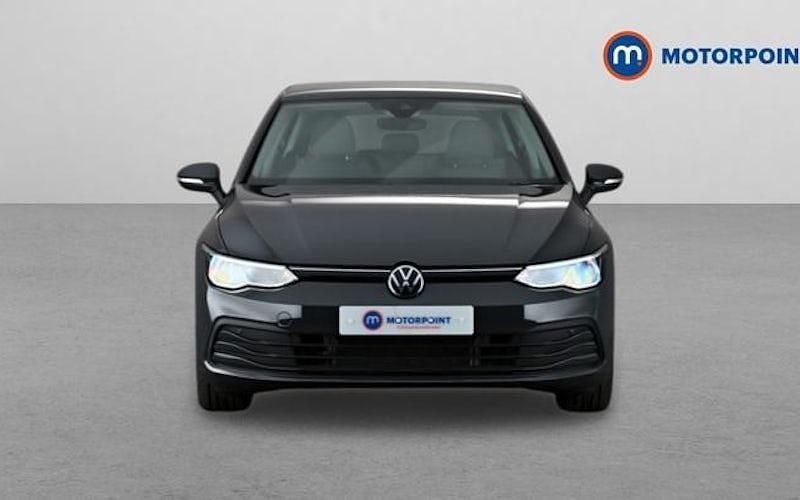 Second-hand VW Golf VIII Life 150 CP (110 kW) 2024 Hatchback