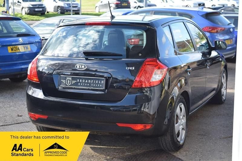 Used Kia Ceed 89 HP (65 kW) 2011 Black Hatchback