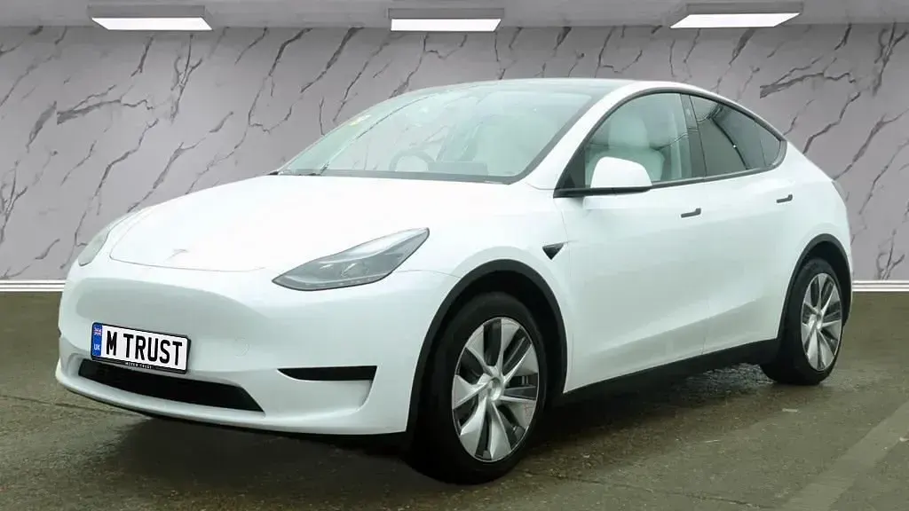 Usado Tesla Model Y RWD 254 kW (346 CV) 2024 Blanco SUV