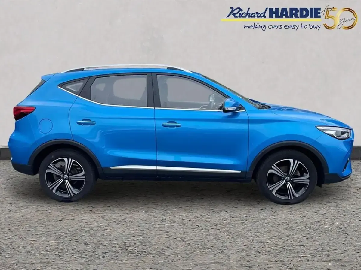 Usado MG ZS Excite 105 HP (77 kW) 2024 Azul SUV