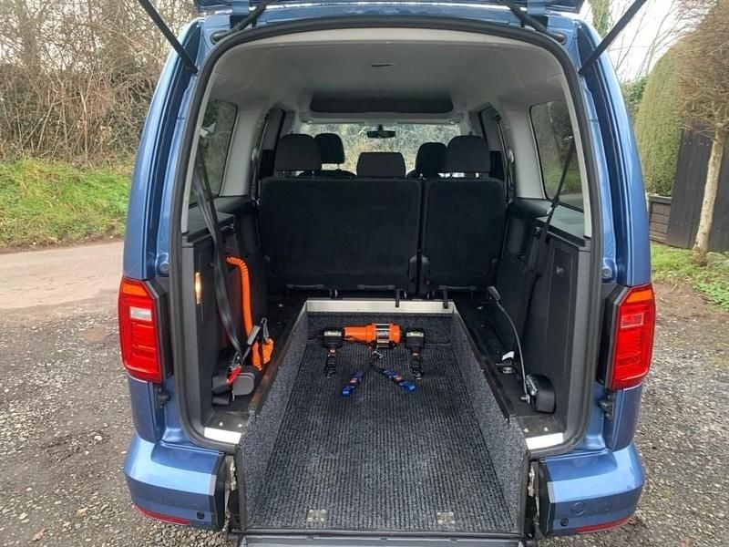 Used VW Caddy Maxi Life Life 102 HP (75 kW) 2019 Blue MPV