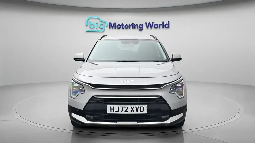 Używany Kia Niro 139 KM (102 kW) 2023 Szary SUV