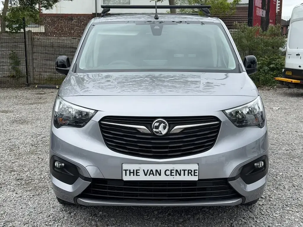 Used Vauxhall Combo 100 HP (73 kW) 2024 Grey MPV